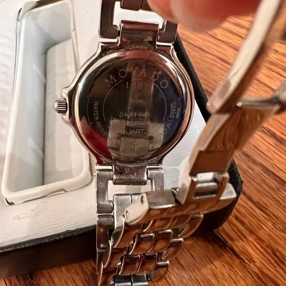 Movado Lancy watch - Picture 9 of 9